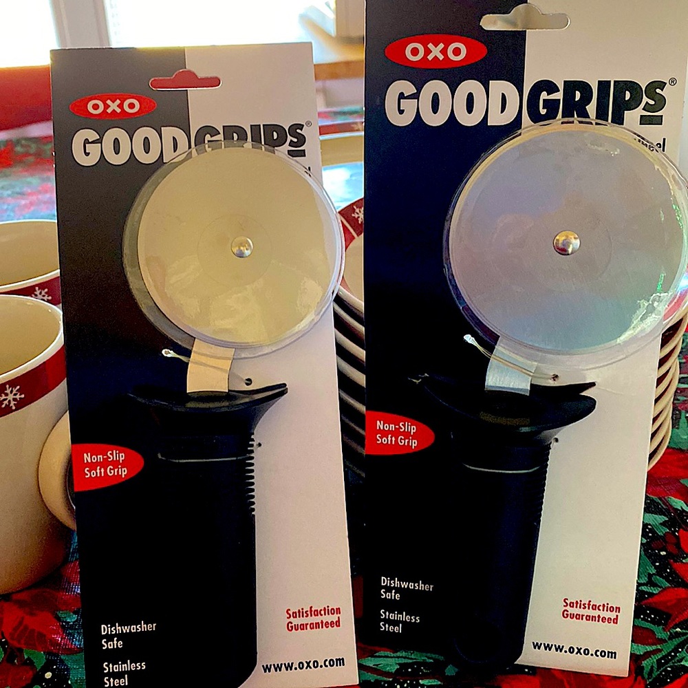 OXO Good Grips Non Slip Soft Grip pizza cutter
